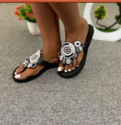 Chaussure Artisanale 24 taille 8